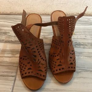 Brown leather summer heels